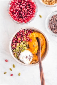 These Sweet Potato Breakfast Bowls are a healthy and easy vegan breakfast #vegan #grainfree #sugarfree #breakfast #sweetpotato #glutenfree