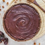 This Chocolate Hazelnut Pudding Pie tastes like healthy Nutella! Vegan, Gluten Free, Grain Free, and only 6 Ingredients #vegan #plantbased #grainfree #pie #puddingpie #chocolate #dessert #hazelnut