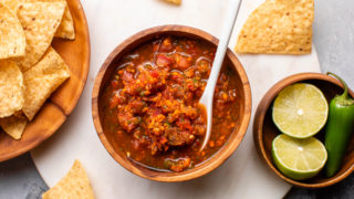 Easy Homemade Salsa Recipe [Vegan] - Watch Learn Eat
