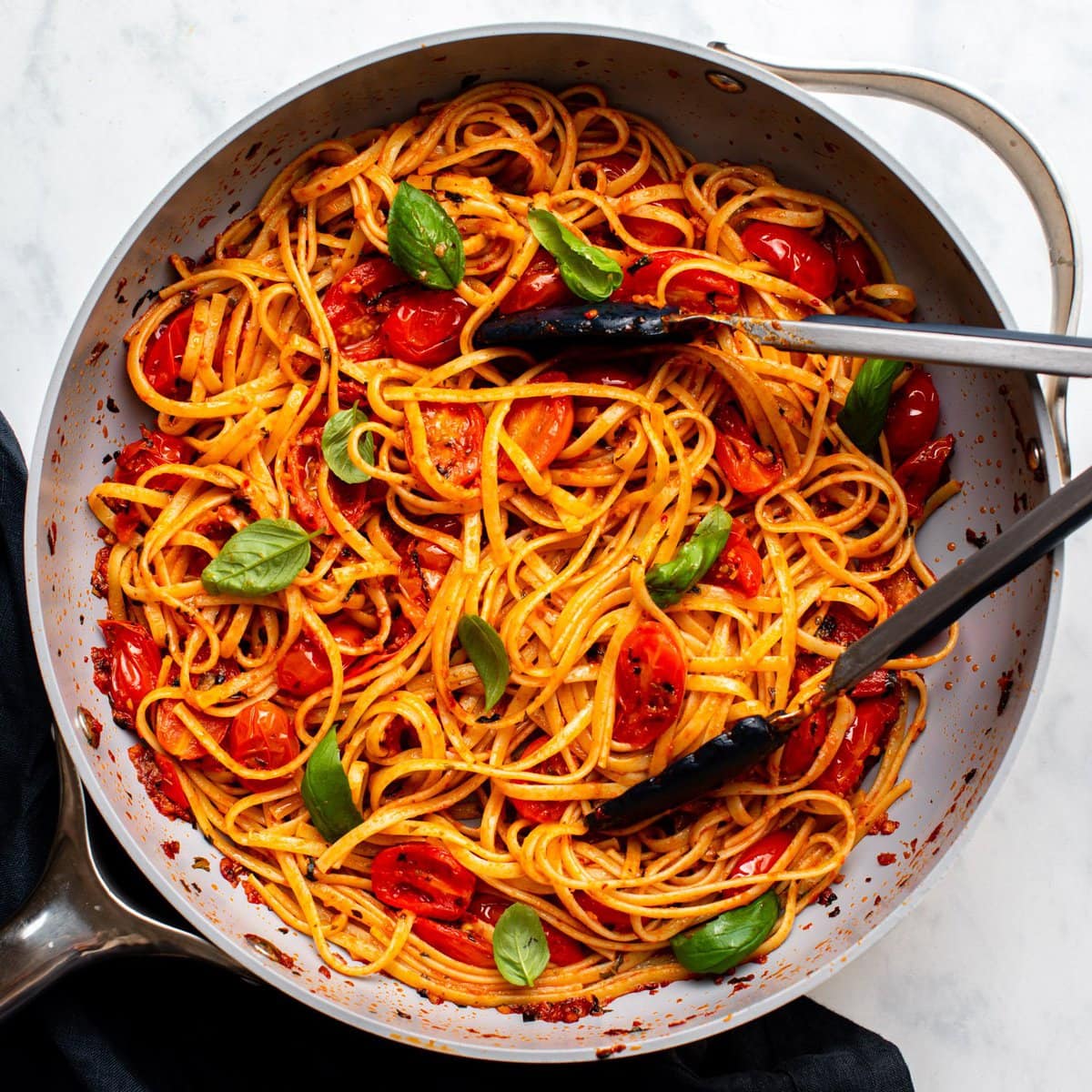 Image of Basil and tomatoes pasta