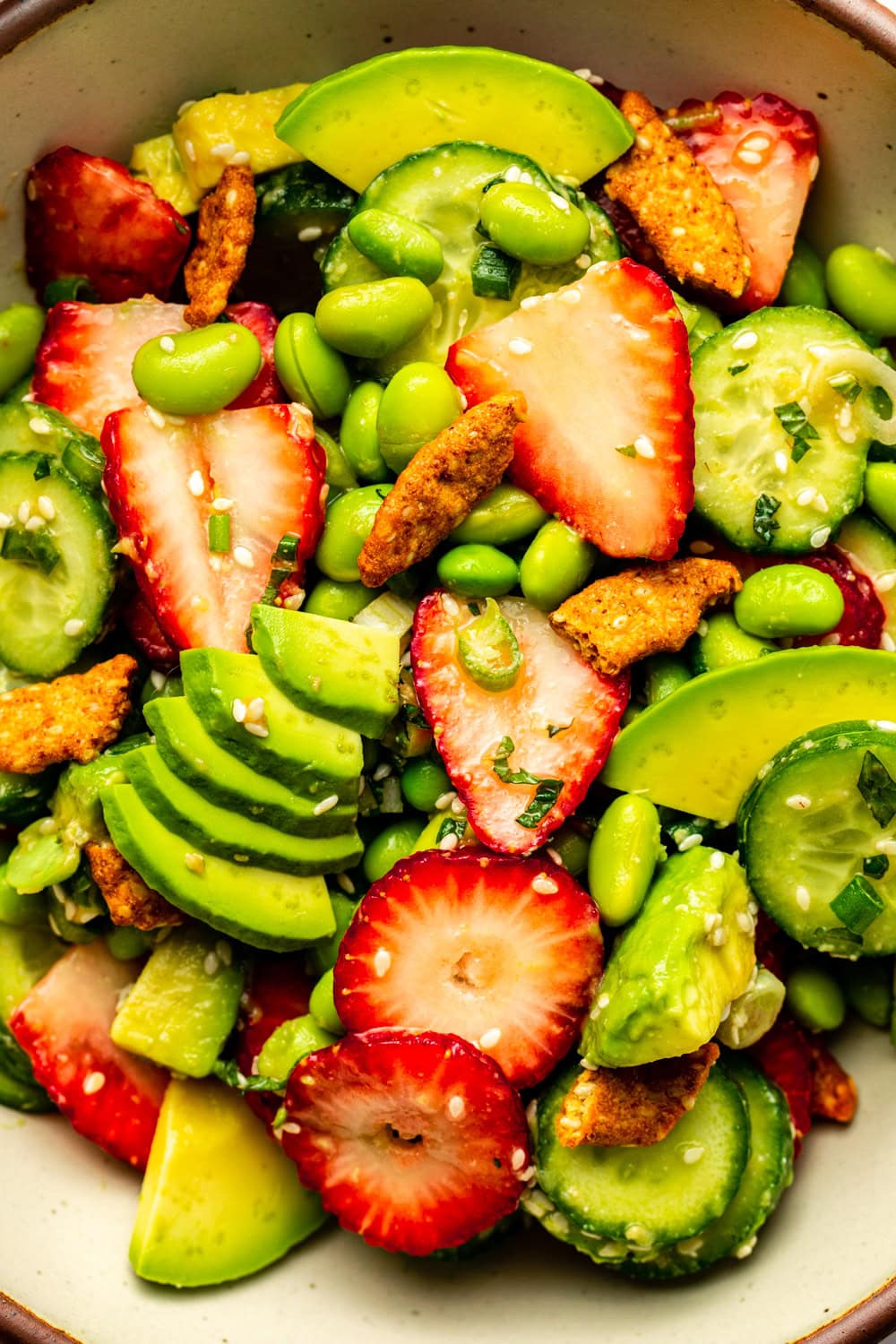 a zoomed in image of the salad showing its texture and the ingredients